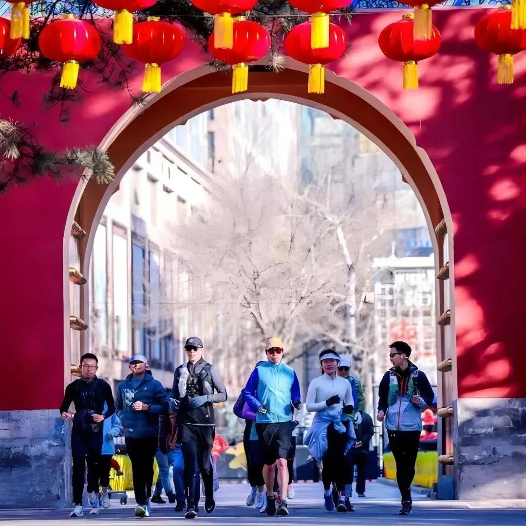 场的质量与科技竞争QMH球盟会跑鞋市(图9)